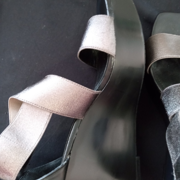 Shoes - Picture 3 of 7